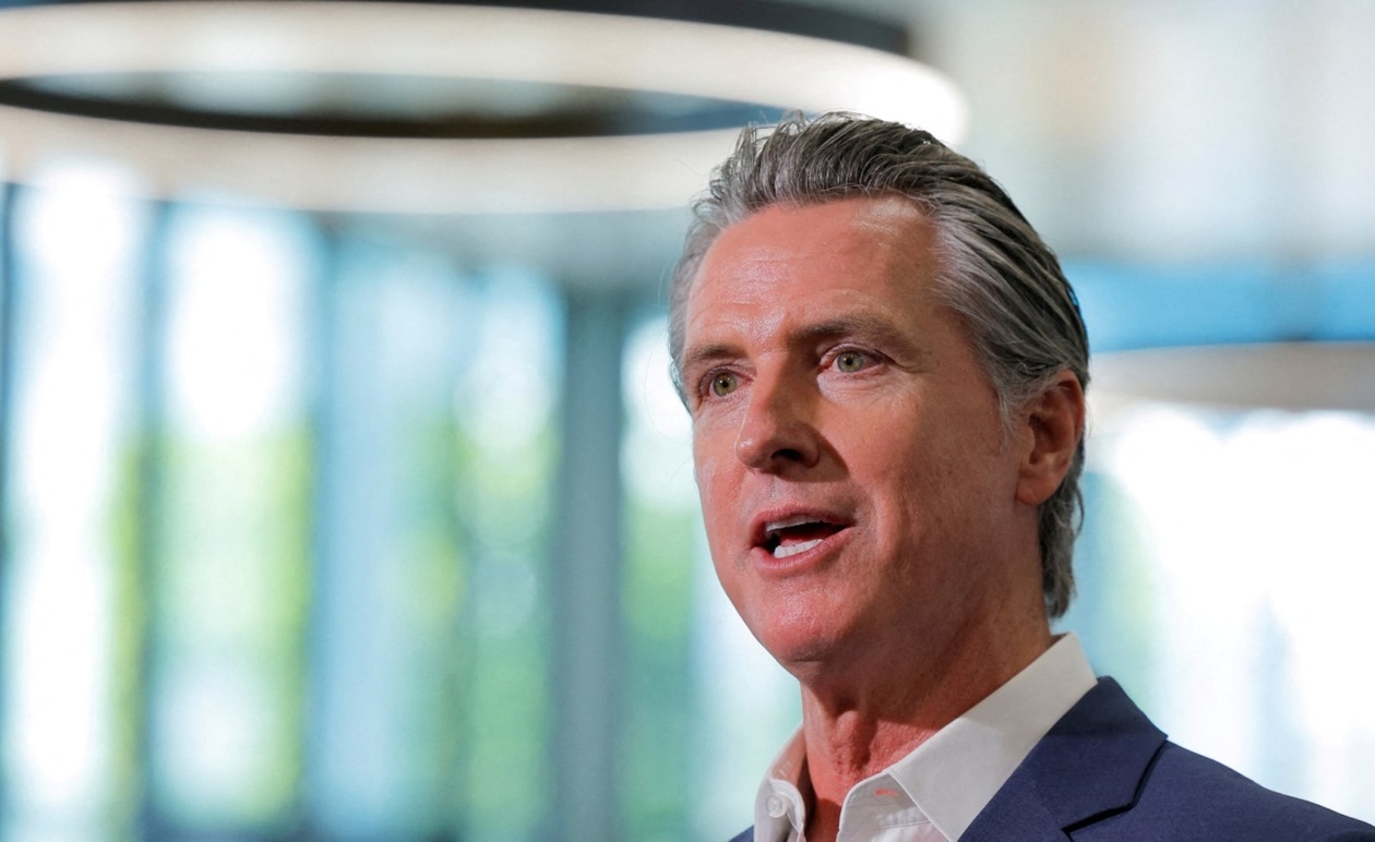 Ο κυβερνήτης Newsom εξετάζει υποψηφιότητα για το 2028