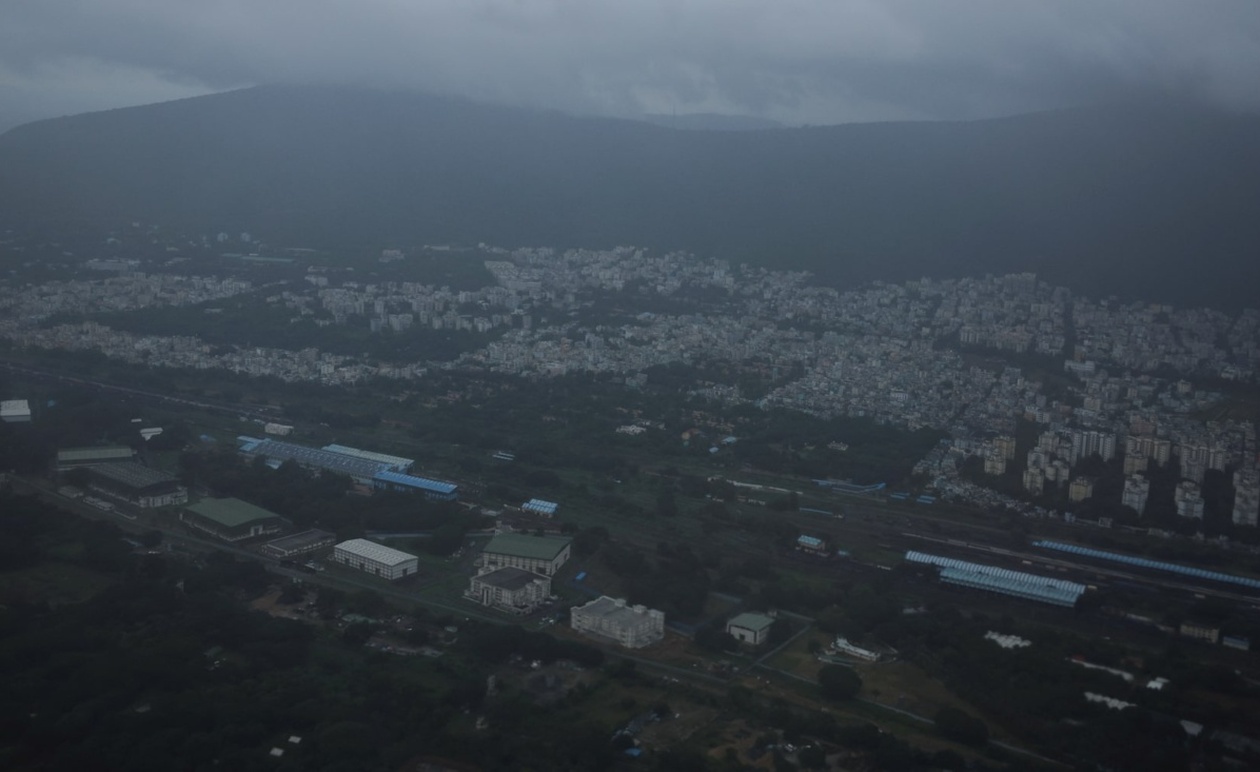 Κυκλώνας Montha προκαλεί εκτεταμένες ζημιές στην Andhra Pradesh