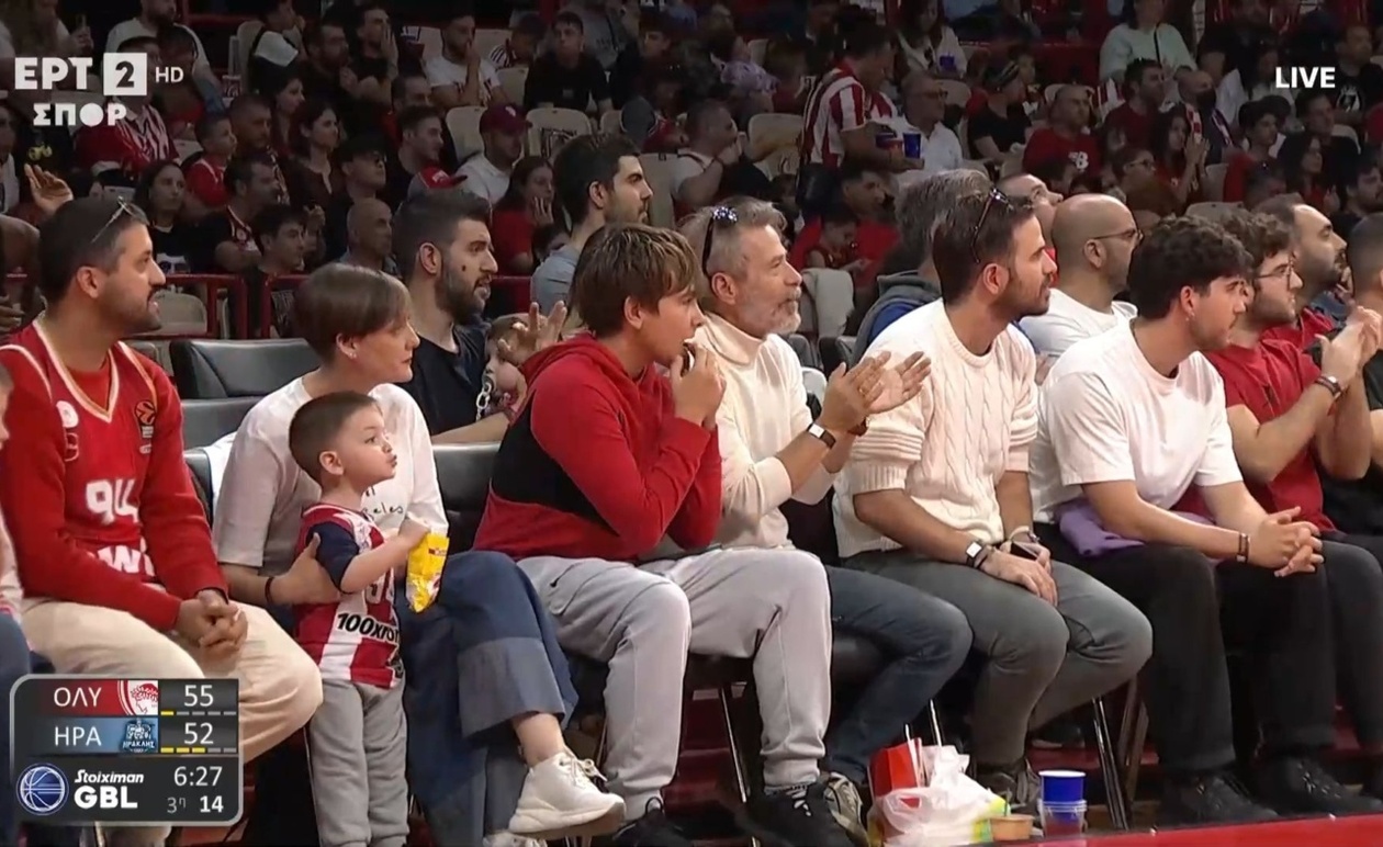 Ολυμπιακός: Οι οπαδοί χειροκρότησαν τον Φουρνιέ αφού αστόχησε σε τρίποντο