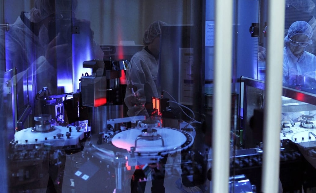 Ο φαρμακευτικός κλάδος προειδοποιεί για τους κινδύνους της κεντρικής προμήθειας νέων φαρμάκων από την ΕΕ