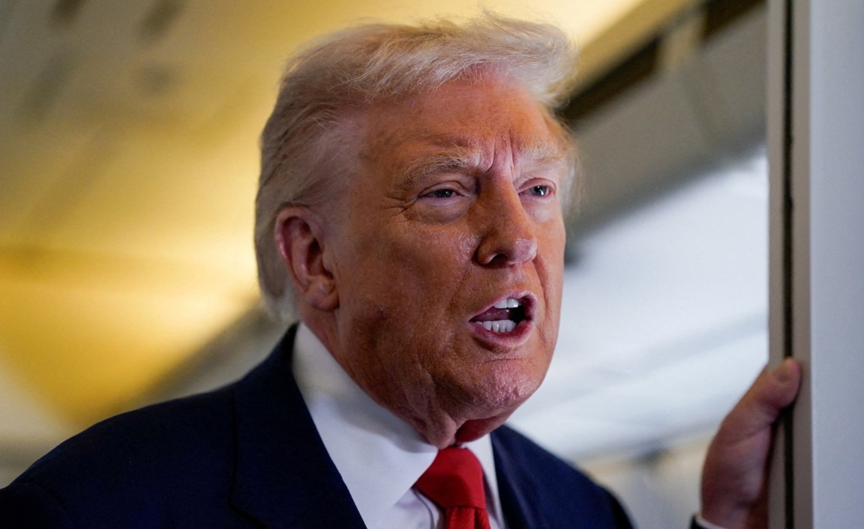 Ο Ντόναλντ Τραμπ Ανοιχτός σε Συζητήσεις με τον Νικολάς Μαδούρο Εν μέσω Στρατιωτικής Κλιμάκωσης