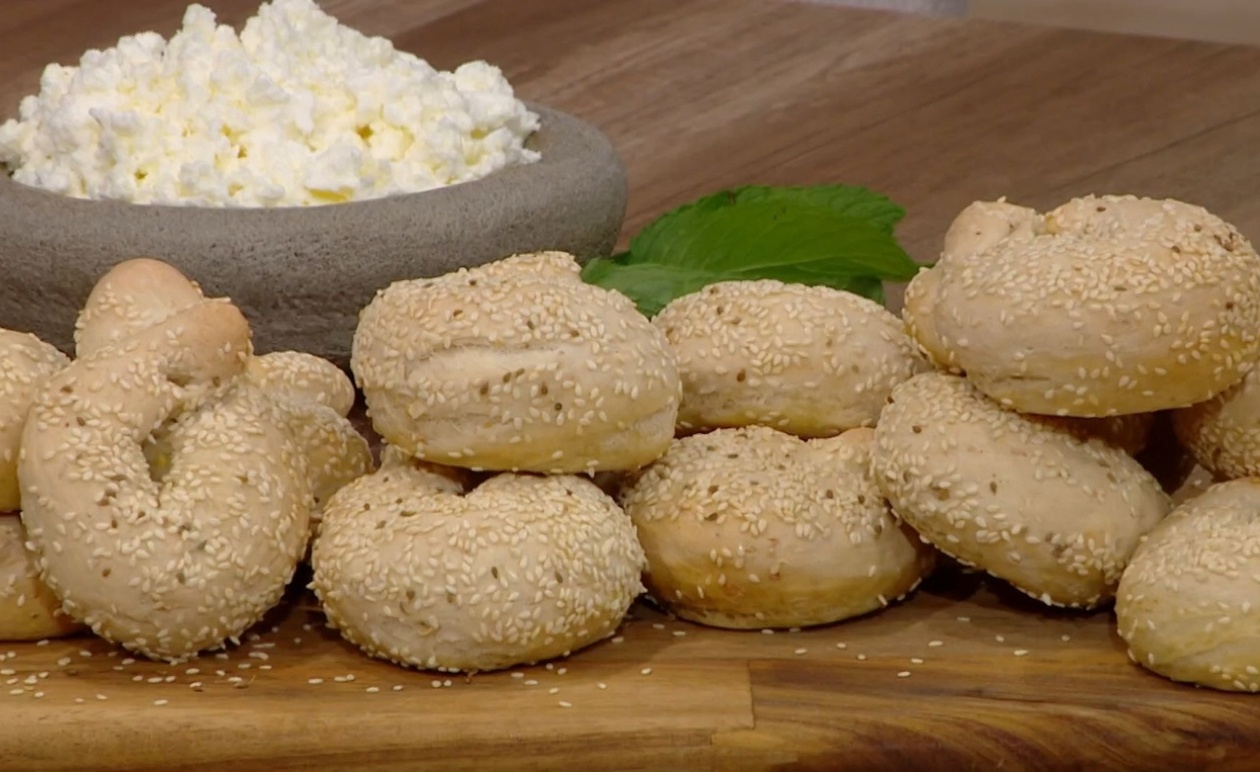 Παραδοσιακά μικρά αρτοσκευάσματα της Σύρου