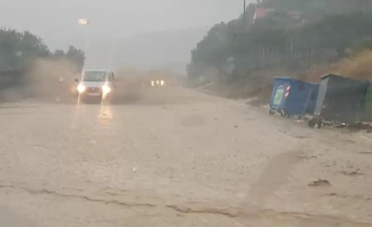 Μια σφοδρή βροχόπτωση πλημμύρισε το οδικό δίκτυο του Ηρακλείου
