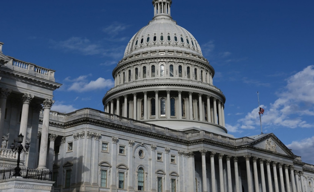 Συμβιβασμός στη Γερουσία των ΗΠΑ στρώνει τον δρόμο για τον τερματισμό της διακοπής λειτουργίας της κυβέρνησης