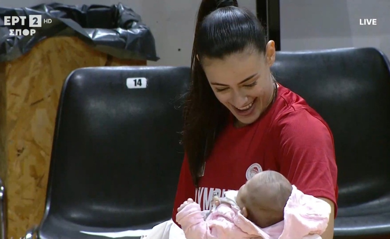 Η καθημερινότητα στο γήπεδο με τη Ρένια Καρλάφτη