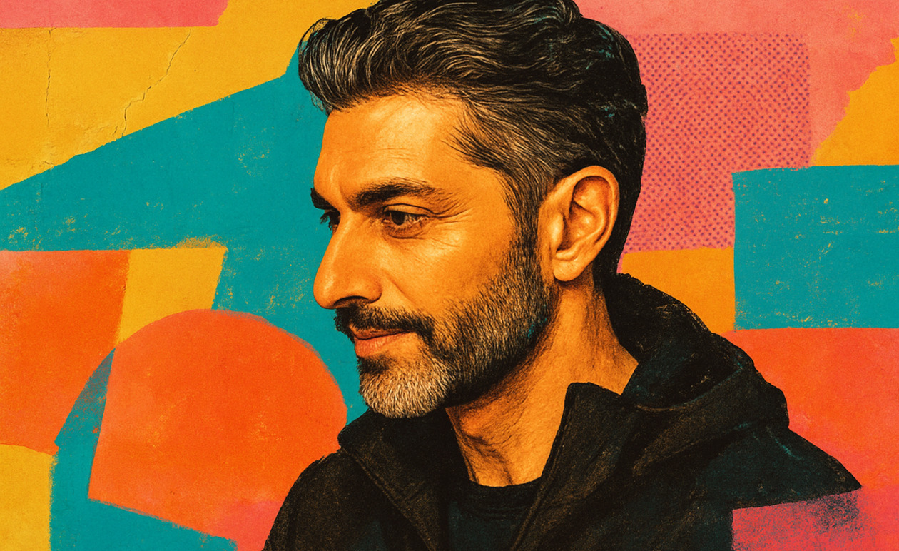 Σπύρος Μαρτίκας: «Που είδατε ασέβεια;» για τις AI φωτογραφίες με τον Παντελή Παντελίδη