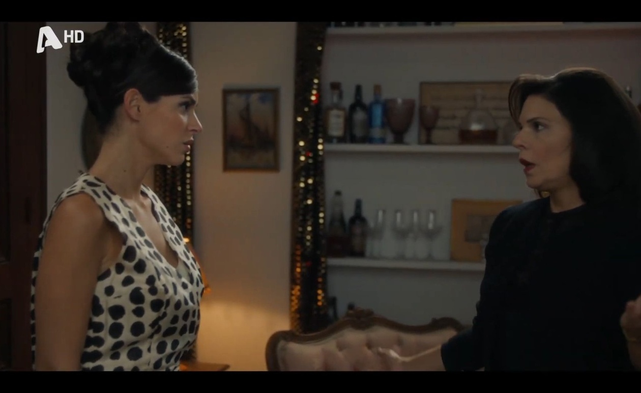 Η Αλεξάνδρα επισκέπτεται το σπίτι της Άντζελας μετά τη σύγκρουση