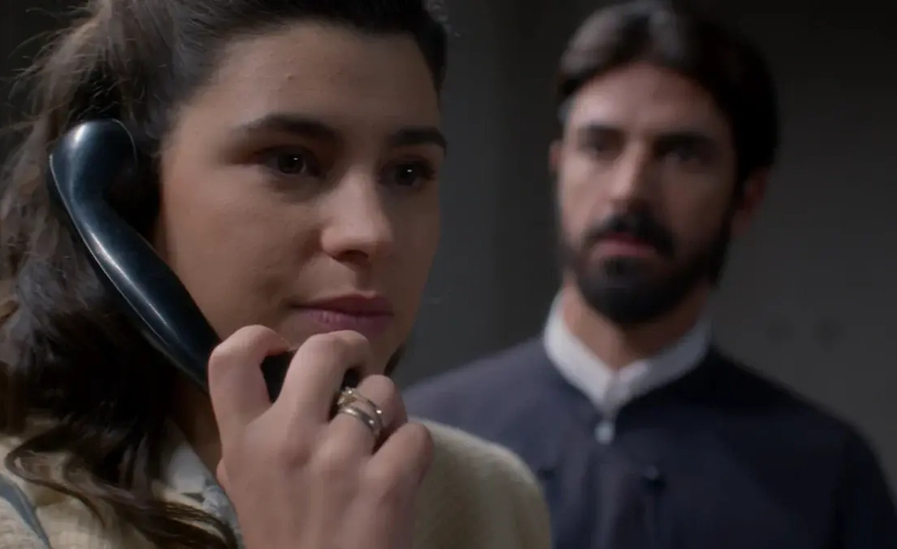 Άγιος Έρωτας: Η Χλόη πιάνει τον Νικόλαο με τη Φανή, συγκλονιστική αποκάλυψη στον Παύλο