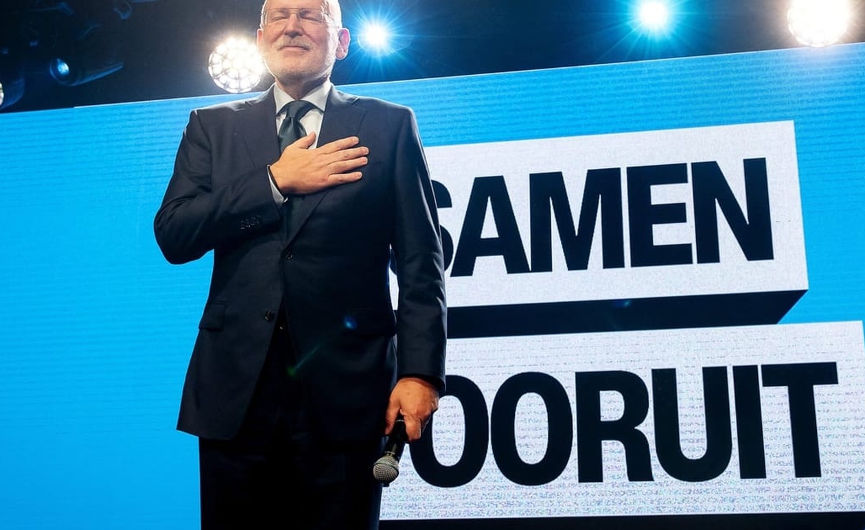 Ο Frans Timmermans αποδυναμώθηκε από την ευρωπαϊκή σταδιοδρομία