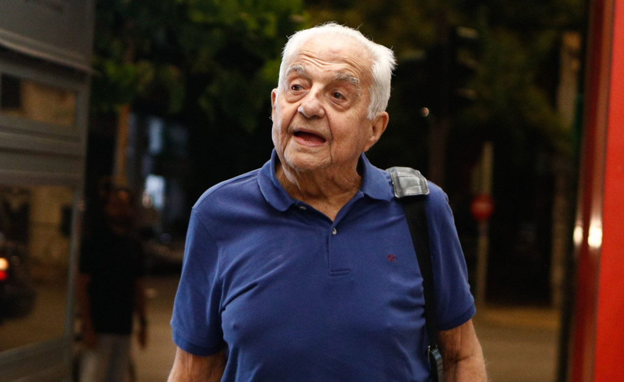 Αλέκος Φλαμπουράρης: Τι αναφέρει το ιατρικό ανακοινωθέν για τον θανατό του