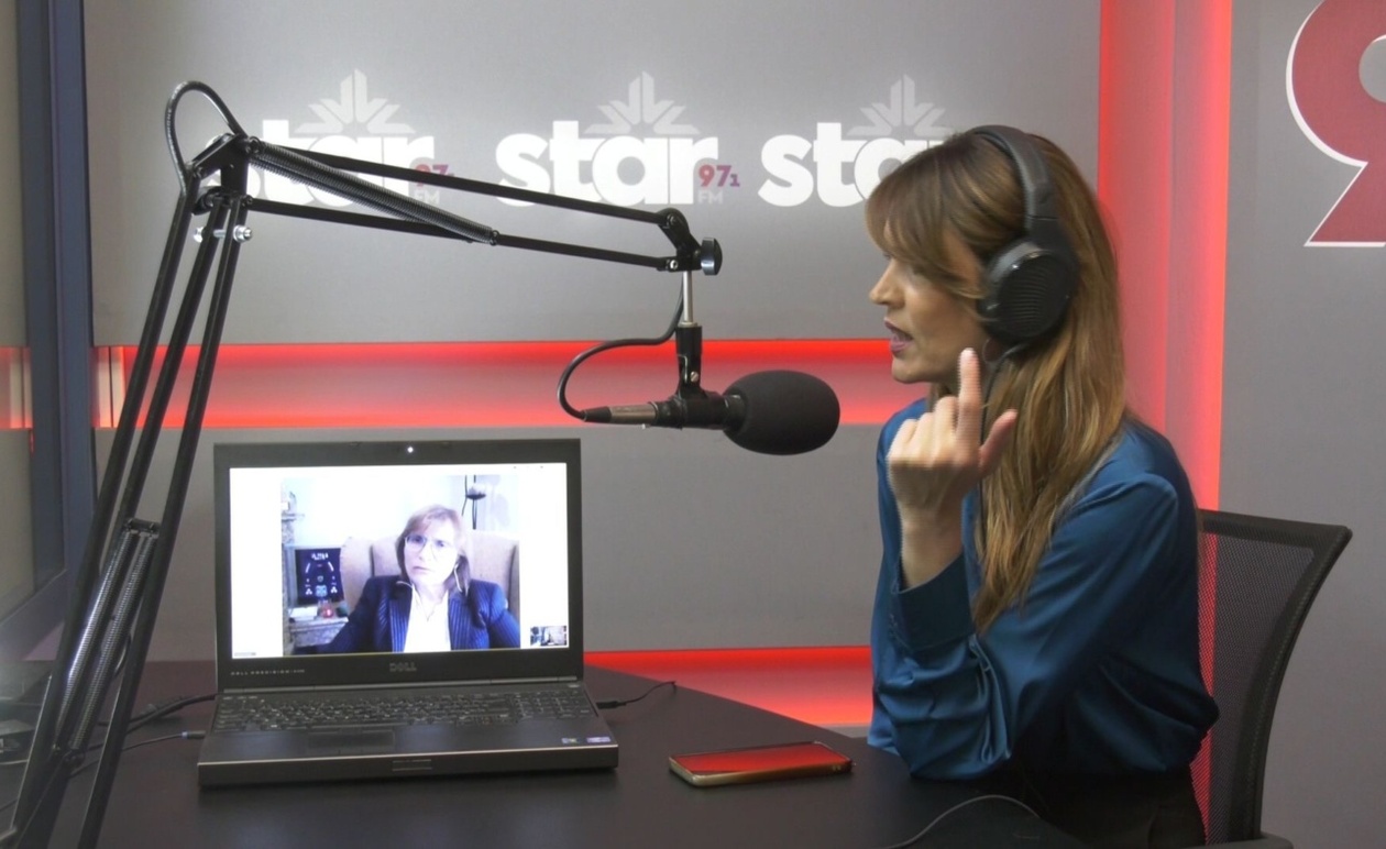 Η Ζαχαρούλα Τσιριγώτη σε ραδιοφωνική συνομιλία