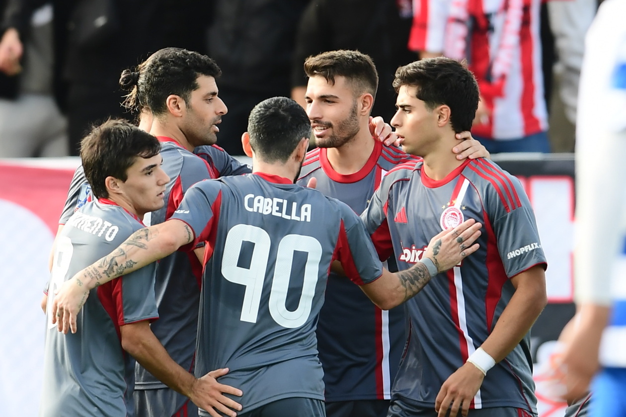 Ολυμπιακός: Πεντάρα στη Σύρο και «τρία στα τρία» στο Κύπελλο Ελλάδας