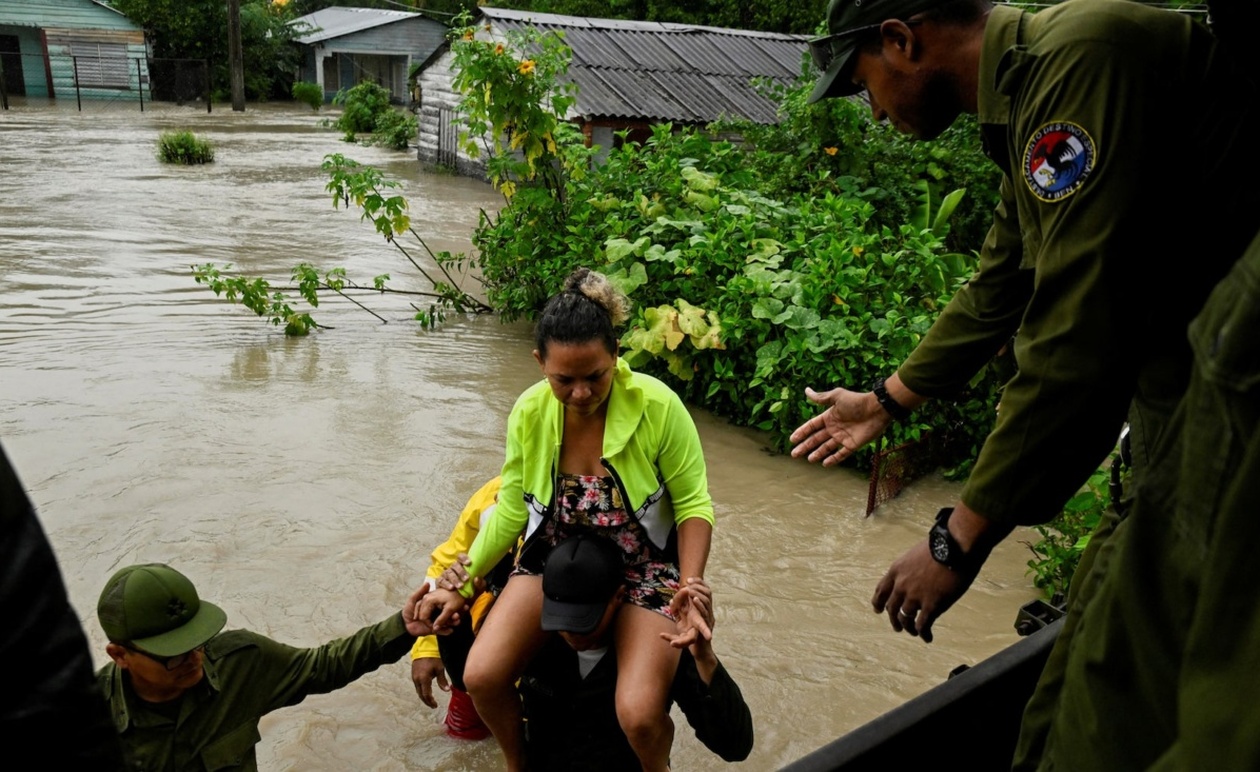 Ο τυφώνας Melissa έπληξε την Καραϊβική, προκαλώντας τουλάχιστον 50 νεκρούς και εκτεταμένες καταστροφές