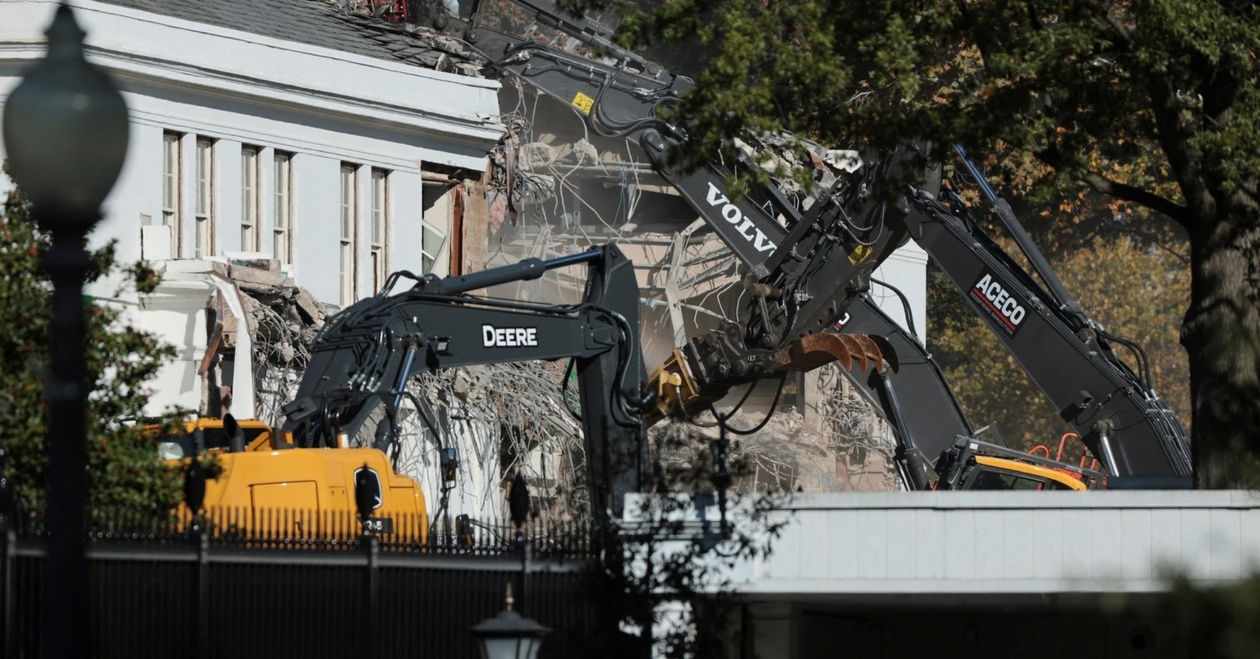 Ο Λευκός Οίκος απομακρύνει την επιτροπή που εξέταζε τα σχέδια της αίθουσας χορού