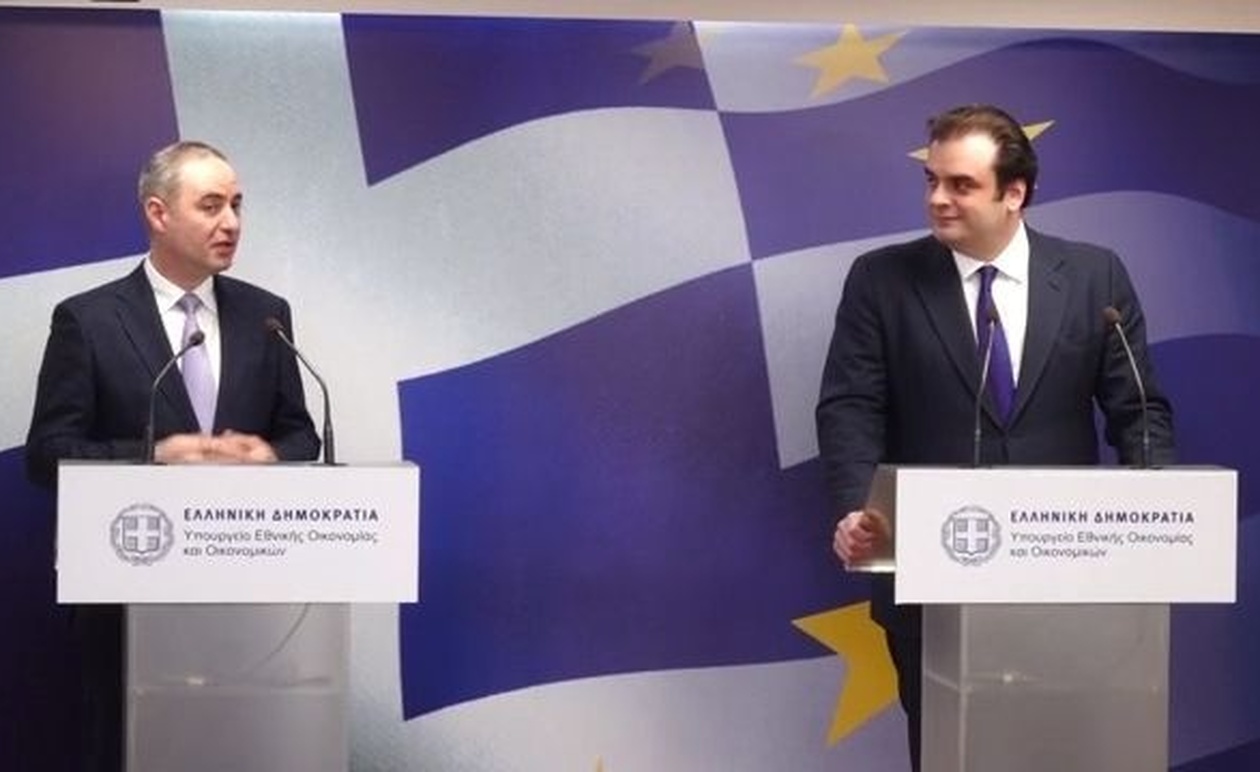 Ο Πιερρακάκης συναντήθηκε με τον Ρουμάνο υπουργό Οικονομικών