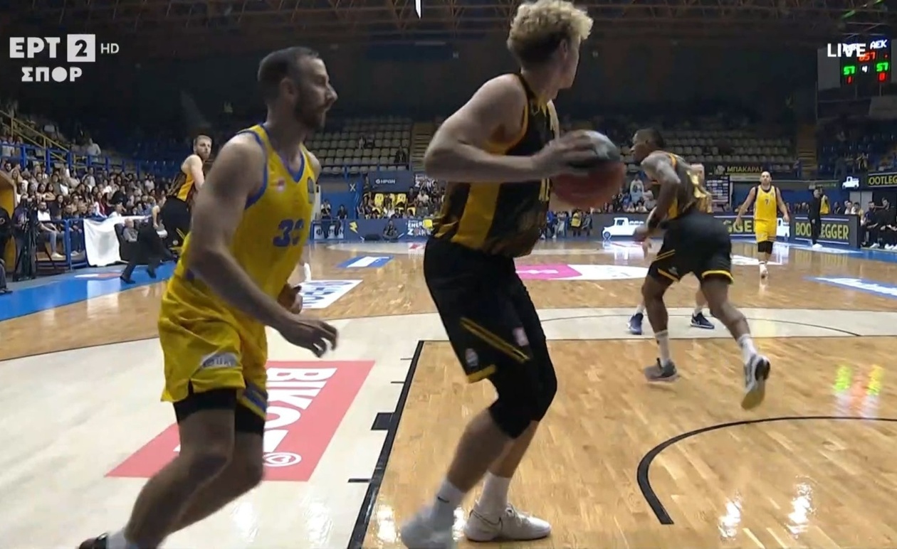 Το κλέψιμο του Γιανκόβιτς άλλαξε την εξέλιξη του αγώνα Περιστερίου – ΑΕΚ