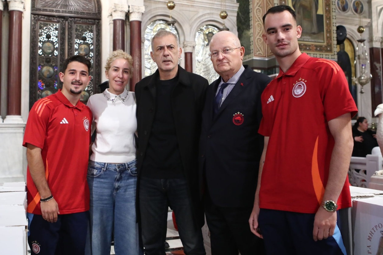 Ολυμπιακός: Η μεγάλη χριστουγεννιάτικη προσφορά του Βαγγέλη Μαρινάκη στη Μητρόπολη Πειραιά