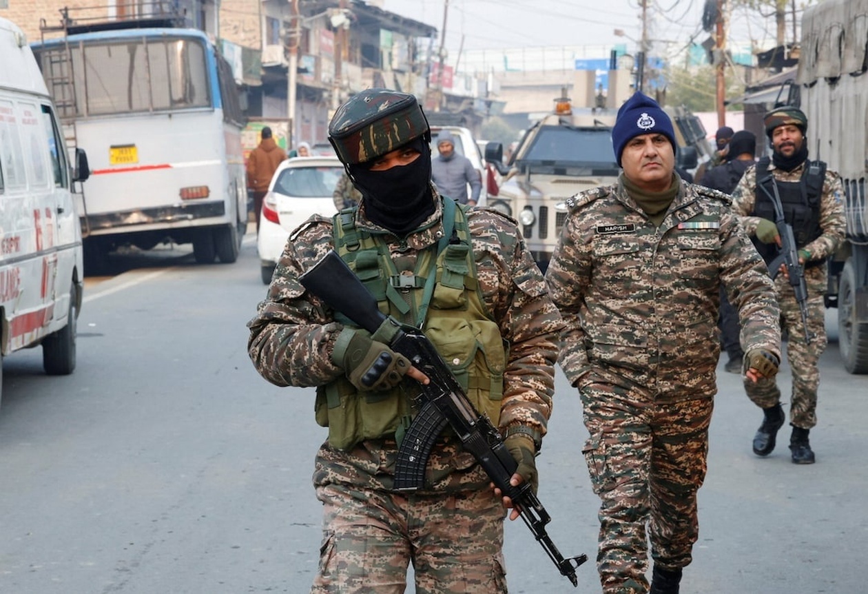 Τραγωδία στο Κασμίρ: 9 Νεκροί και 29 Τραυματίες από Έκρηξη σε Αστυνομικό Τμήμα