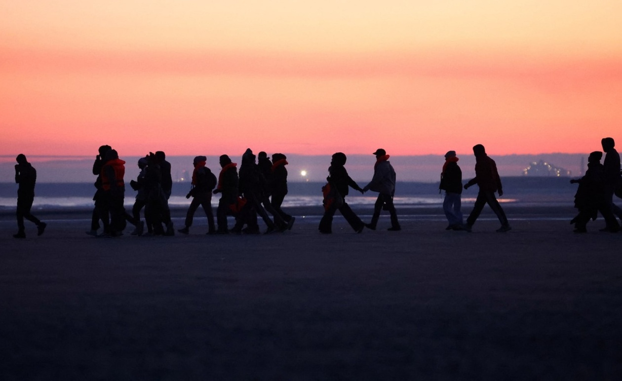 Η Βρετανία Ανακοινώνει τη Μεγαλύτερη Αναθεώρηση της Πολιτικής Ασύλου, Εμπνευσμένη από τη Δανία