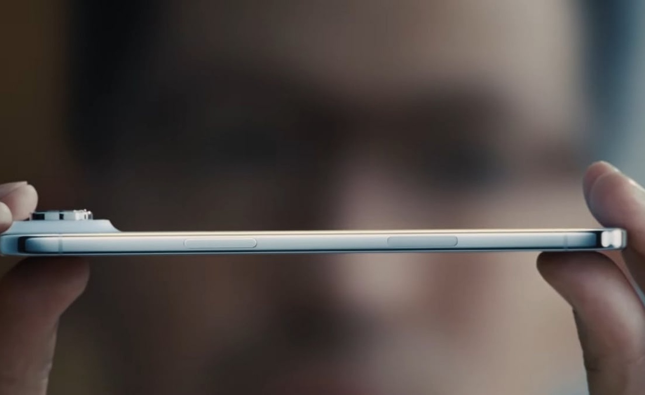 Το iPhone Air σε δοκιμασία: χαμηλές πωλήσεις και περικοπές στην παραγωγή