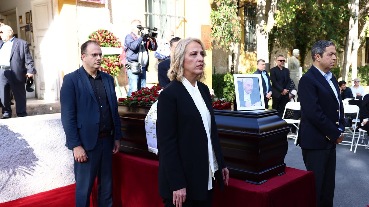 Αλέκος Φλαμπουράρης: Το τελευταίο αντίο στο Πάρκο Ελευθερίας