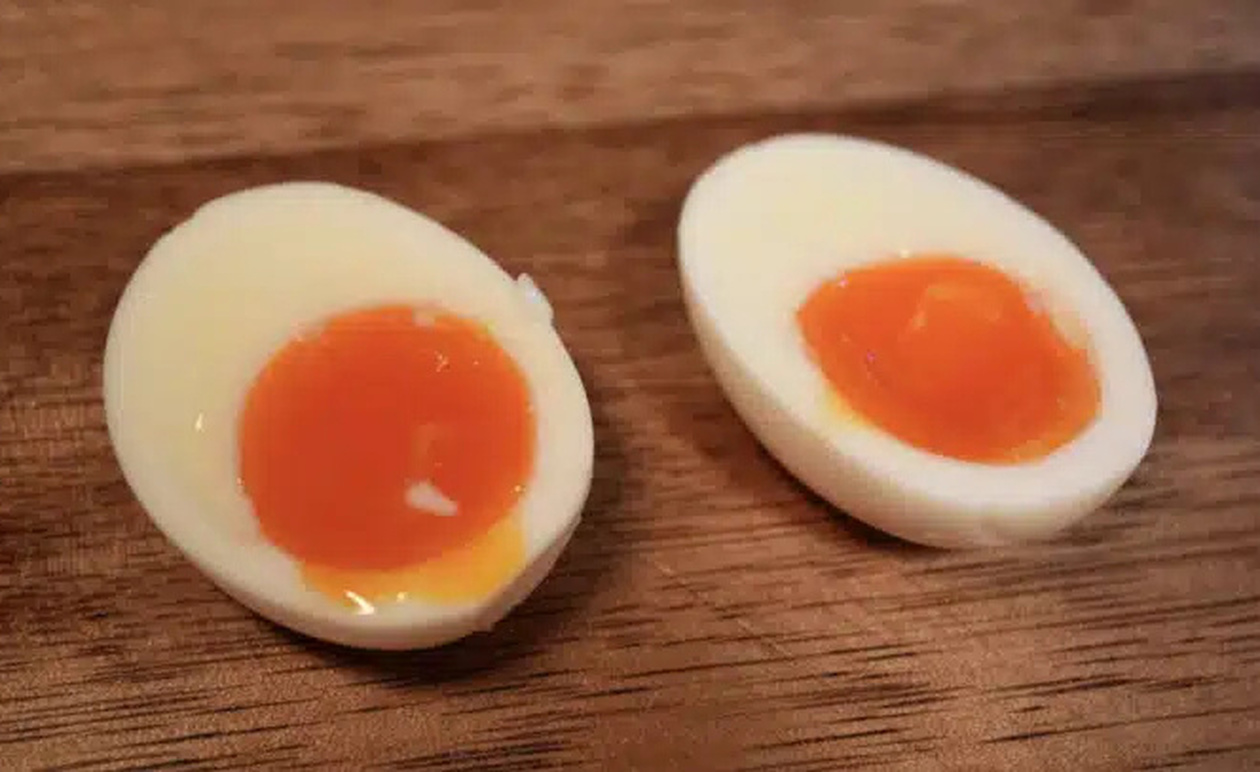 Οι γιατροί αποκαλύπτουν ότι η κατανάλωση βραστών αυγών το πρωί μπορεί να κάνει την καρδιά σας να γίνει