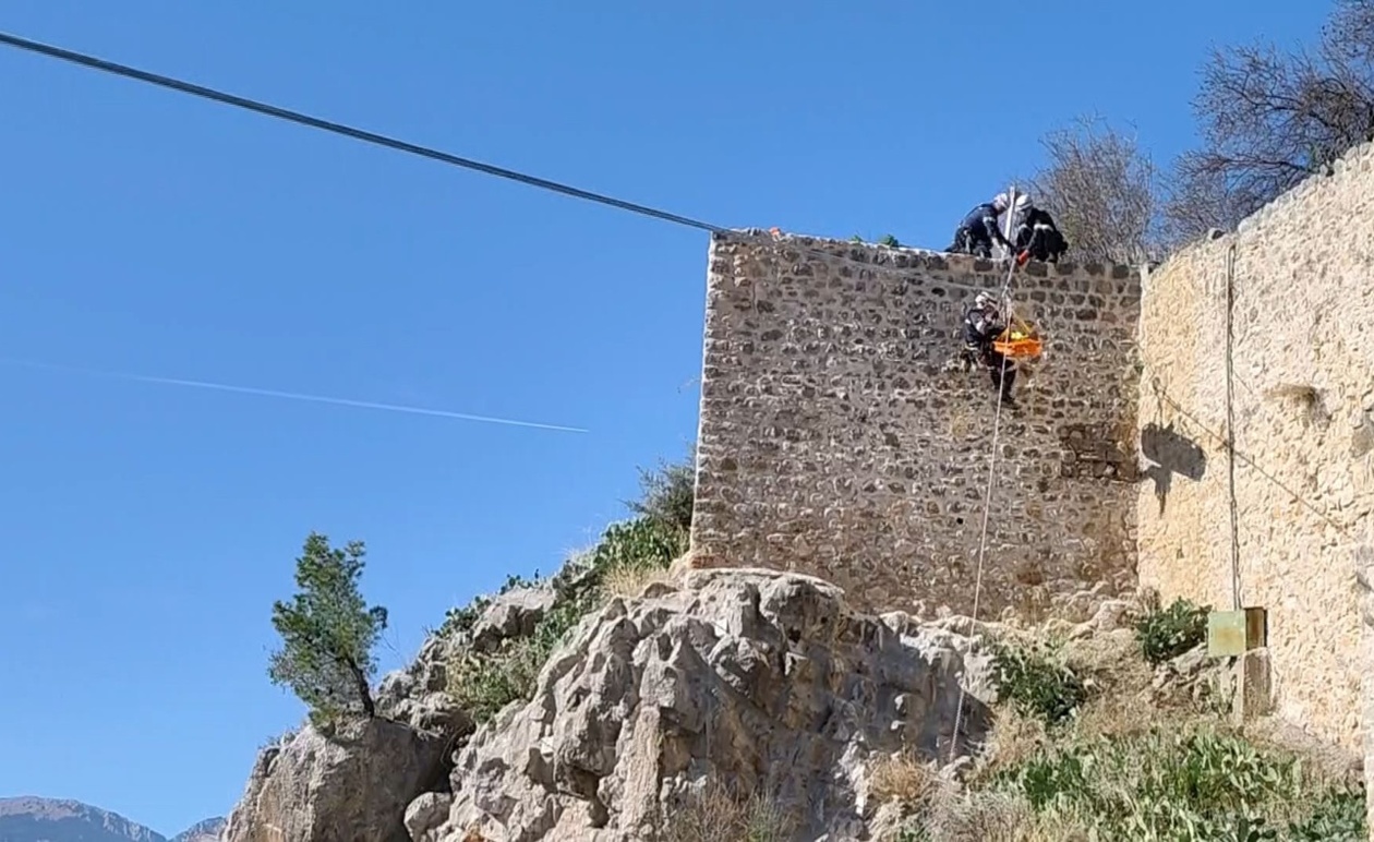 Η άσκηση ΗΡΑΚΛΗΣ της 7ης ΕΜΑΚ στο κάστρο της Λαμίας