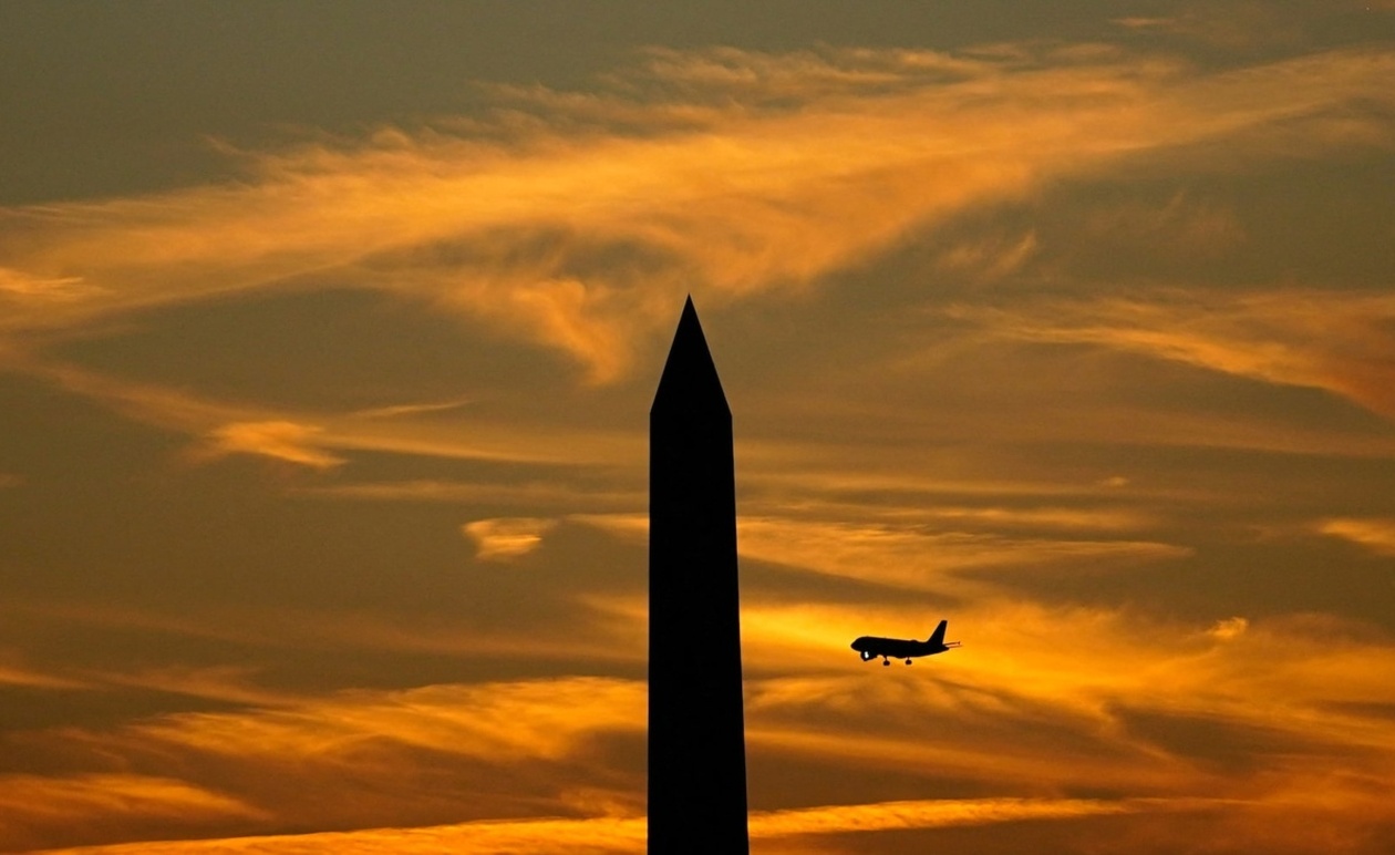 Η κυβέρνηση του Τραμπ διέταξε μείωση 10% των πτήσεων σε 40 μεγάλα αεροδρόμια