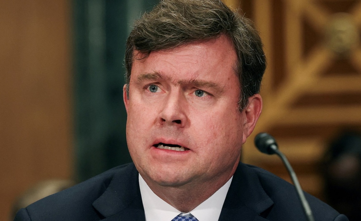 Ο Τζον Χέρλι επισκέπτεται τη Μέση Ανατολή και την Ευρώπη για να εντείνει την πίεση στο Ιράν