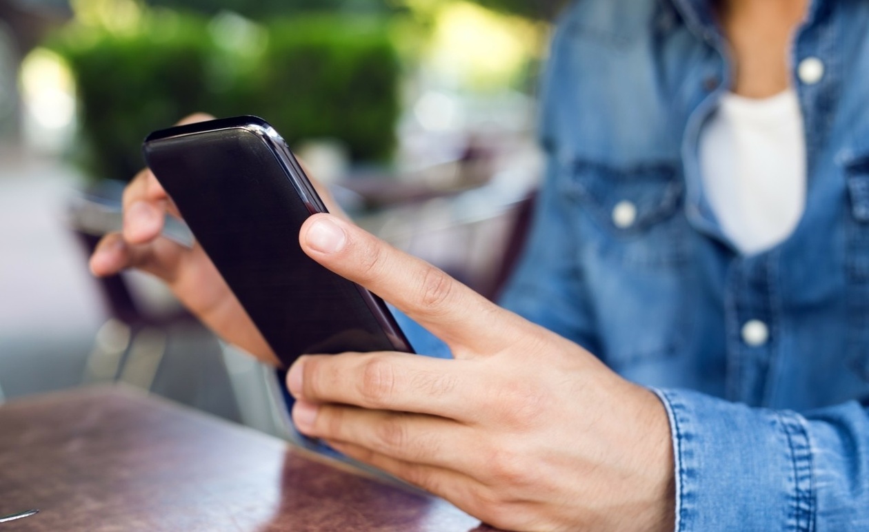 Σας καλούν από την Πολωνία και την Ολλανδία; Προσοχή – Τι να μην κάνετε, το μεγάλο λάθος που κάνουν όλοι