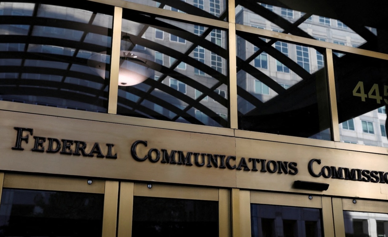 Η απόφαση της FCC περιορίζει εξοπλισμό που θεωρείται απειλή για την ασφάλεια