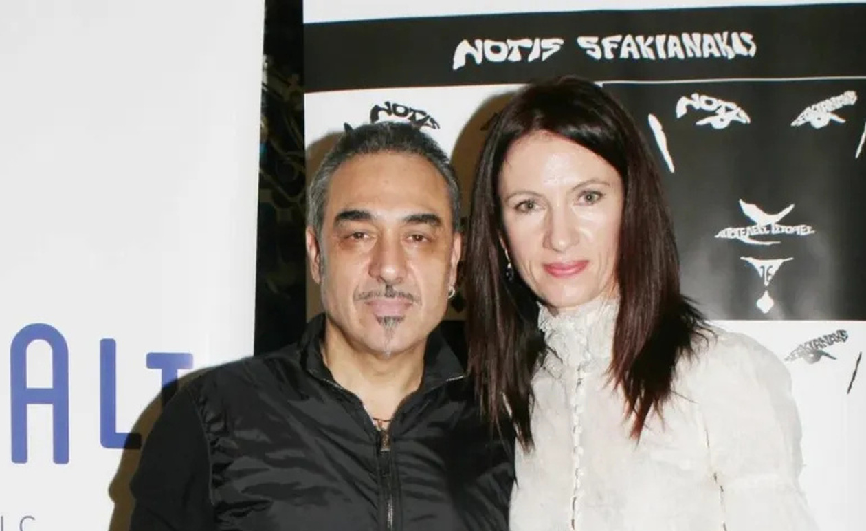 Νότης Σφακιανάκης: Το πρόβλημα υγείας που τον κράτησε μακριά από το τελευταίο «αντίο» στη σύζυγό του, Κίλι Σφακιανάκη