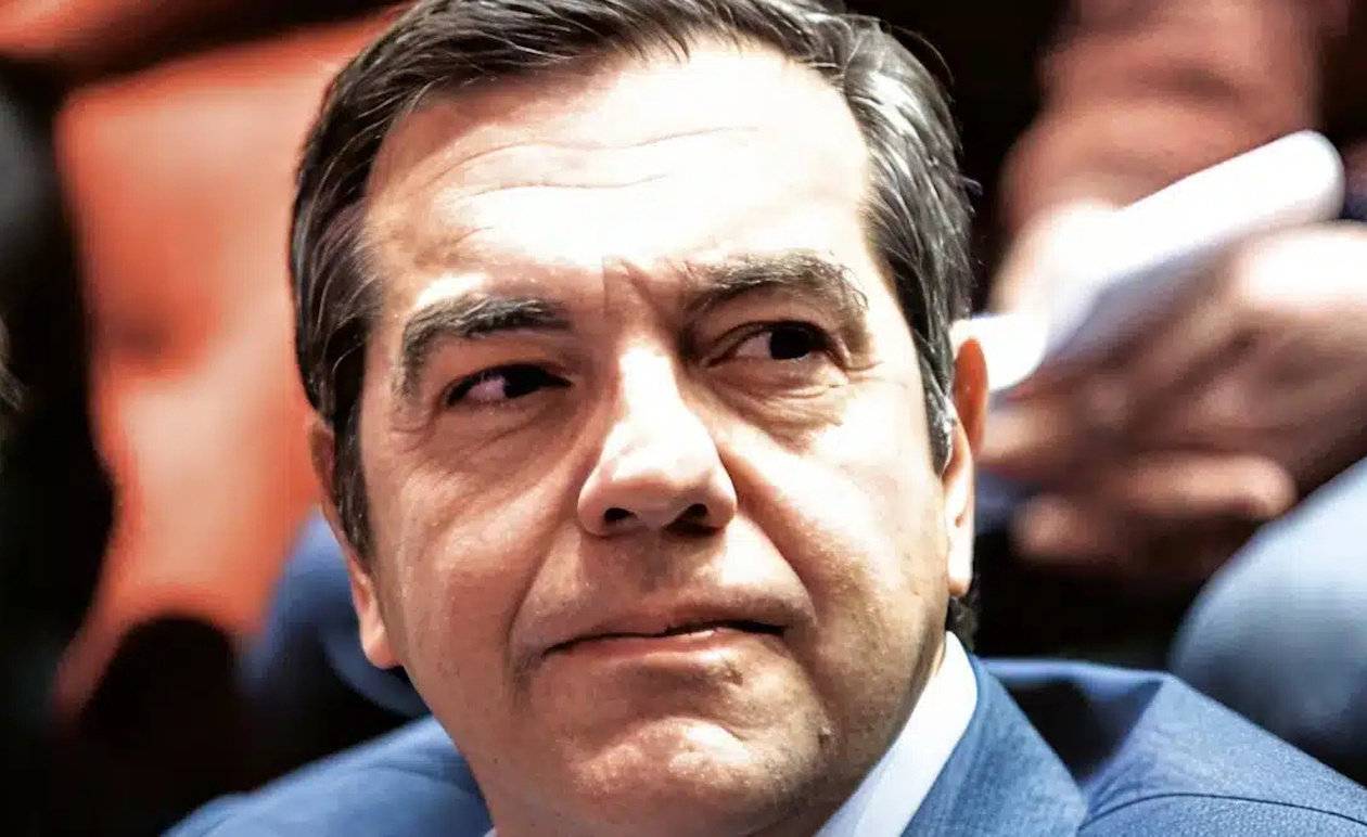 Ο Αλέξης Τσίπρας επιστρέφει για να ξανασώσει την Ελλάδα