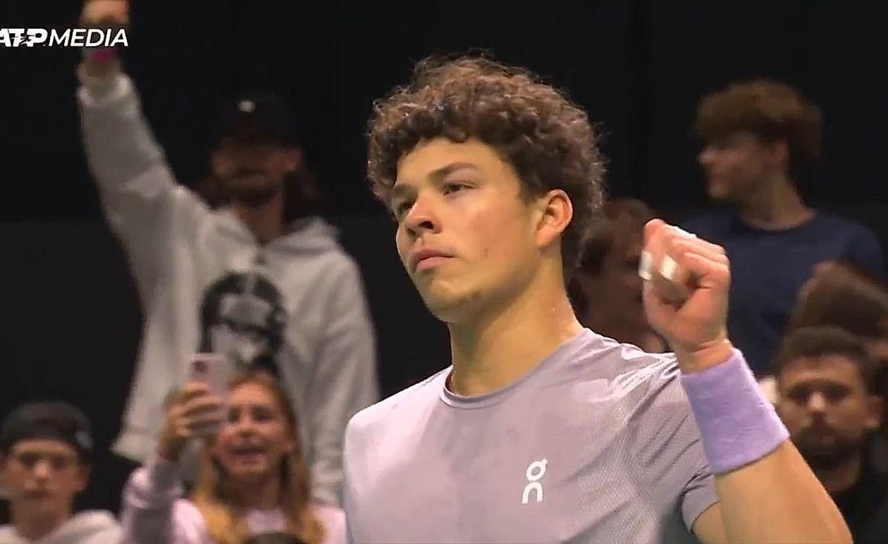 Ο Μπεν Σέλτον προκρίθηκε στο Παρίσι με νίκη 2-0