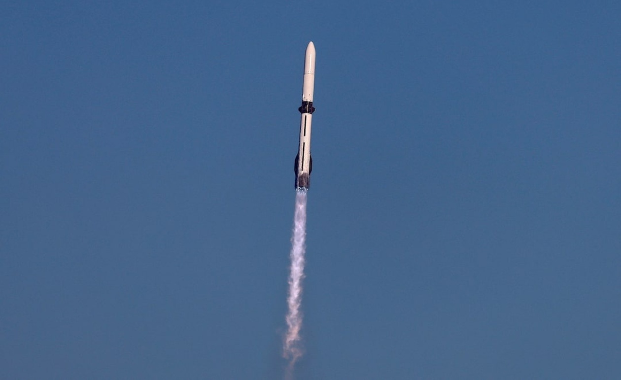 Ο New Glenn της Blue Origin εκτόξευσε δορυφόρους της NASA στον Άρη και προσγείωσε επιτυχώς τον επαναχρησιμοποιούμενο πύραυλο