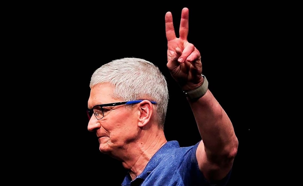 Ο Tim Cook Αποχωρεί από την Apple το 2026: Ο John Ternus ο Επόμενος CEO