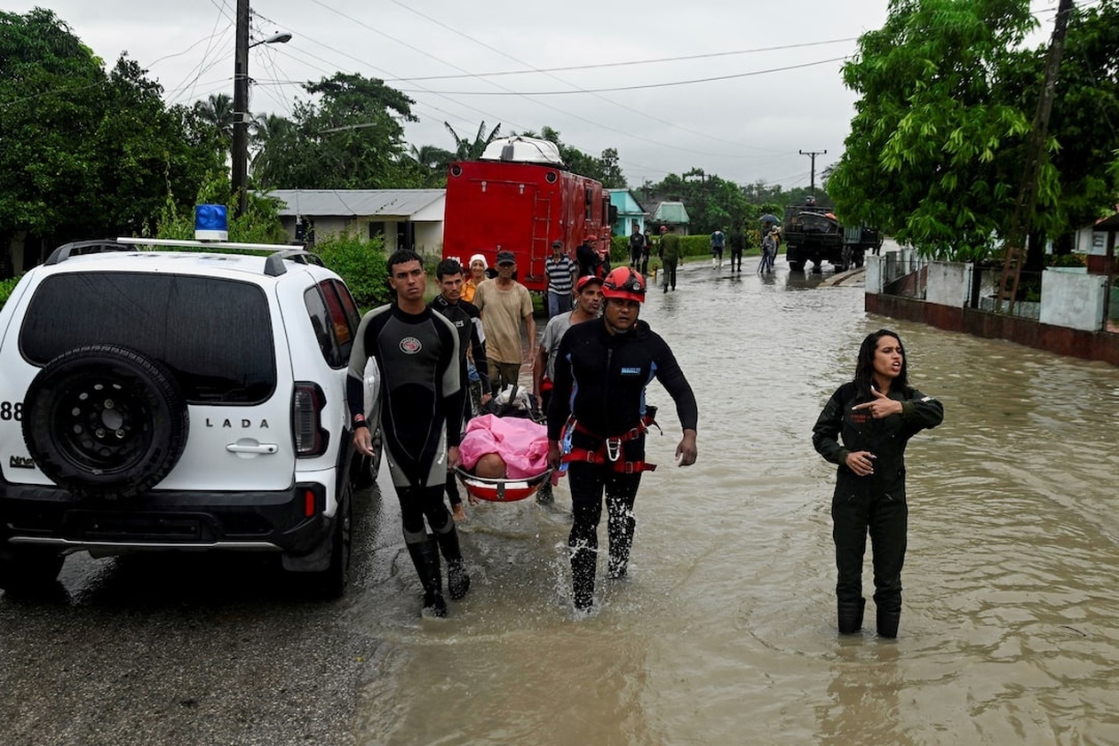 Ο τυφώνας Melissa έπληξε την Καραϊβική, προκαλώντας τουλάχιστον 50 νεκρούς και εκτεταμένες καταστροφές