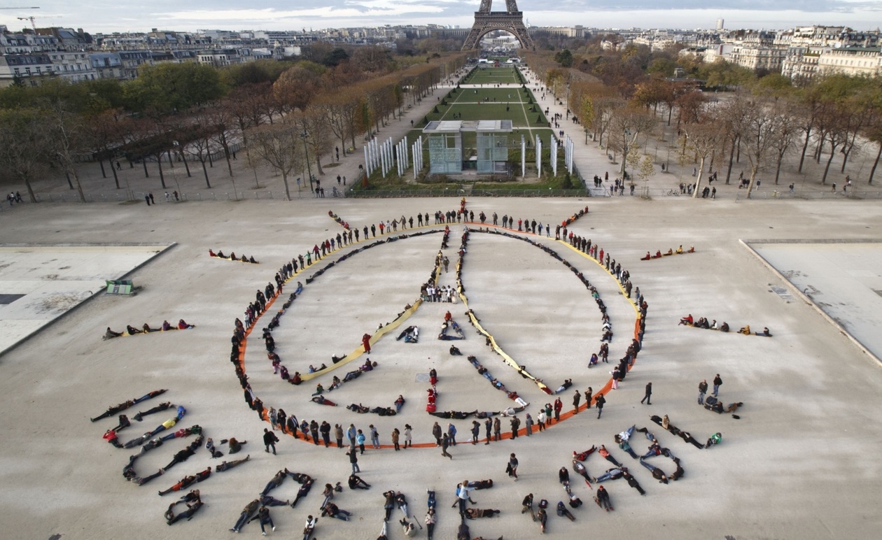 Δέκα χρόνια μετά τη Συμφωνία του Παρισιού, οι στόχοι αντιμετωπίζουν κινδύνους