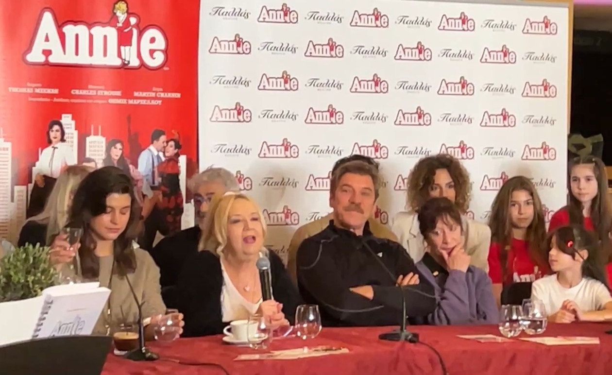 Το Μιούζικαλ «Annie» Επιστρέφει Δυναμικά στο Θέατρο Παλλάς