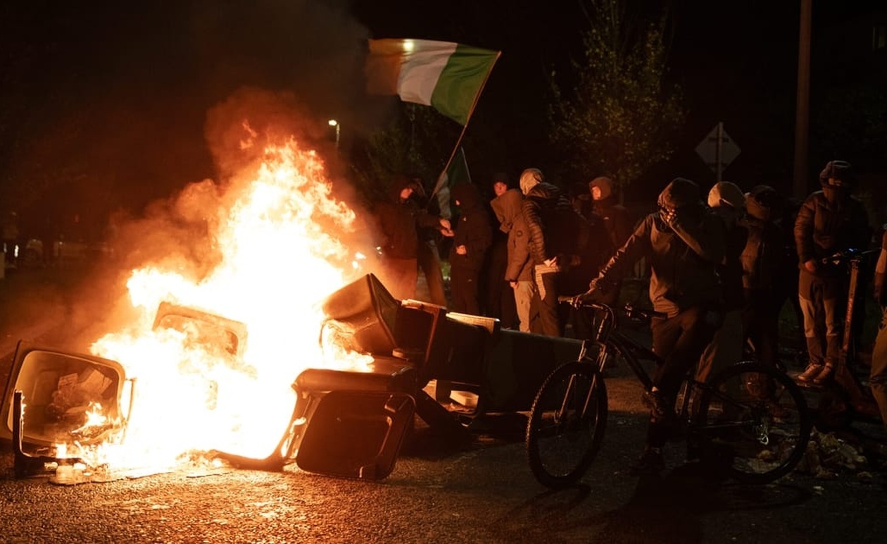 Το Sinn Féin απέβαλε μέλος του λόγω υποψίας για τρομοκρατικό σχέδιο κατά τζαμιού