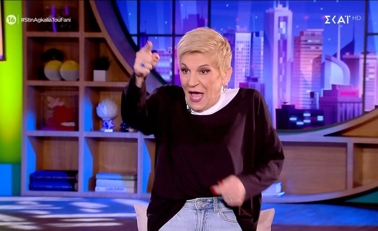 Η Χρύσα Ρώπα αφηγείται φάρσα στο θέατρο