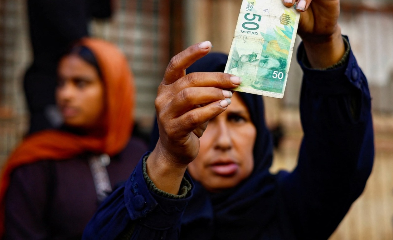 Η έλλειψη μετρητών μετά την εκεχειρία στη Γάζα αφήνει τους κατοίκους χωρίς ρευστό