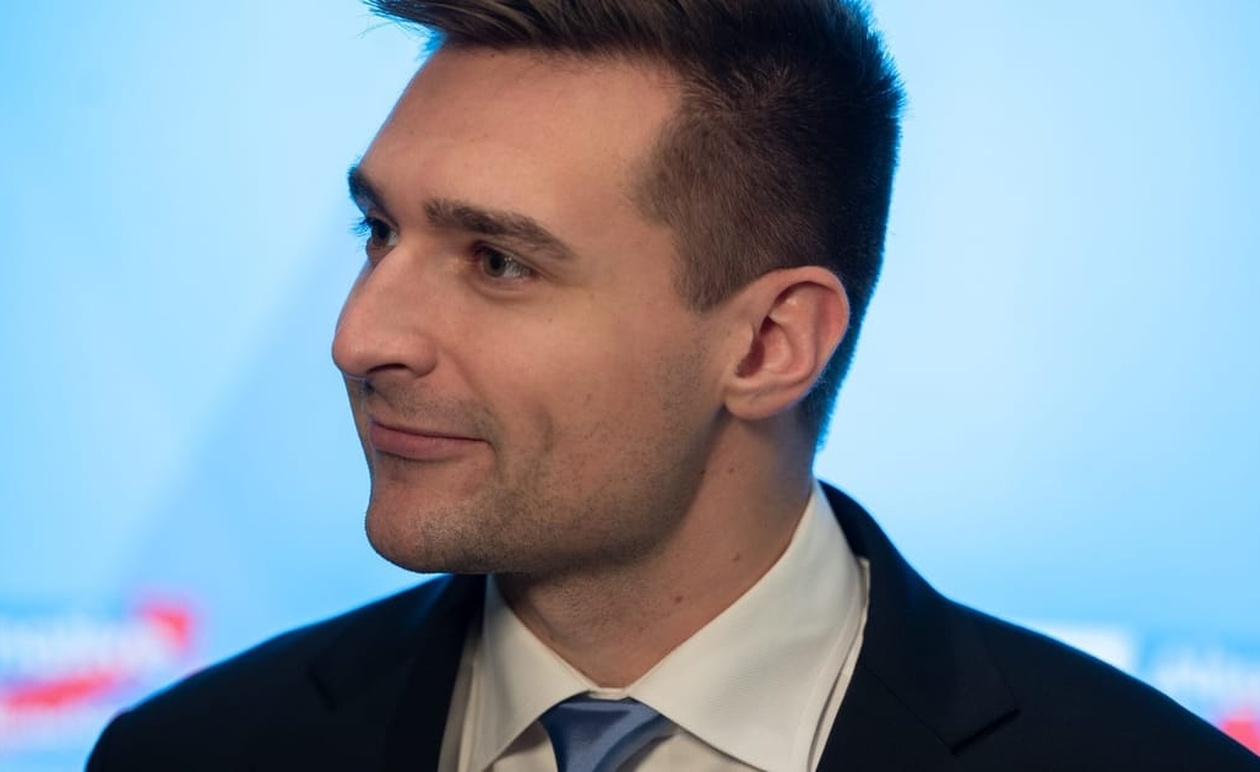 Σύμβουλος του Τραμπ επισκέφτηκε το κόμμα AfD στο Βερολίνο