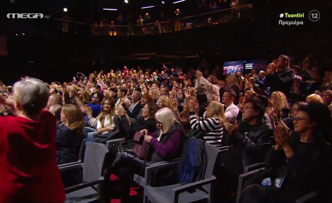 Το συγκινητικό φινάλε της πρεμιέρας του Λαζόπουλου με αφιέρωμα στον Διονύση Σαββόπουλο
