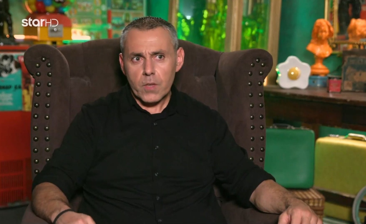 Ο Δημήτρης στο στούντιο με τρεις μεσαιωνικές κληρονομιές