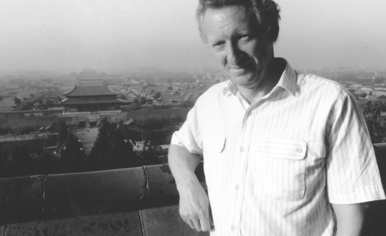 Ο δημοσιογράφος Anthony Grey που κράτησαν αιχμάλωτο στην Κίνα πέθανε σε ηλικία 87