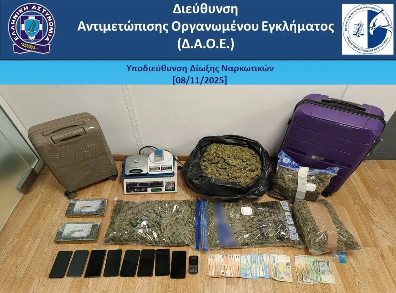 Οχτώ άτομα συνελήφθησαν για διακίνηση ναρκωτικών, μεταξύ αυτών τρεις ιερείς