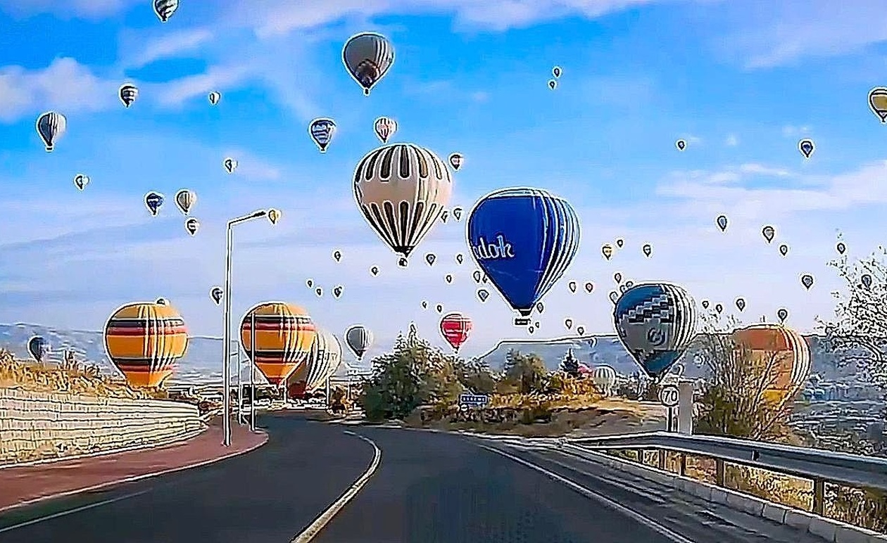 Τα πολύχρωμα αερόστατα στην Καππαδοκία