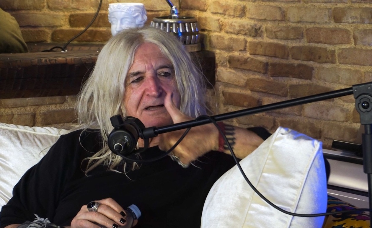 Ο Νίκος Καρβέλας μιλά για τον γάμο του με την Αννίτα Πάνια