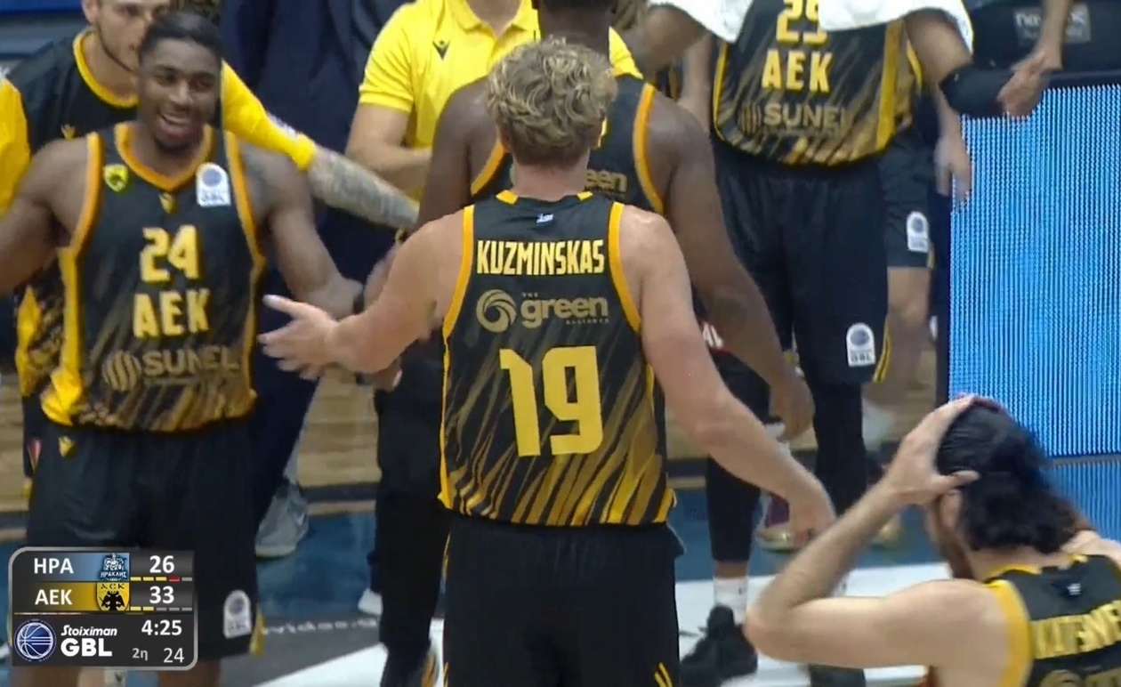 Μια απίστευτη φάση στο ματς Ηρακλής ΑΕΚ